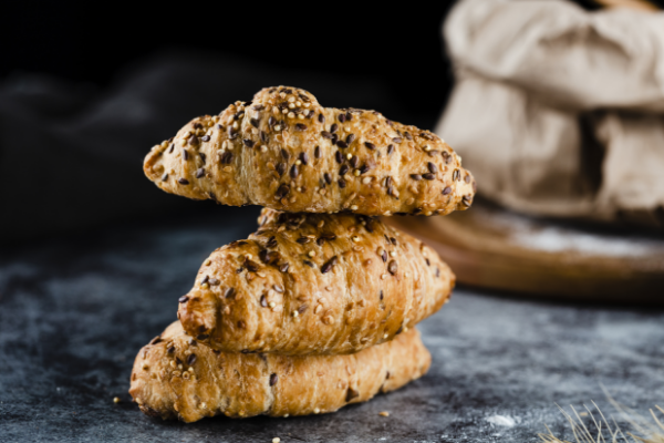 front-view-croissants-black-background