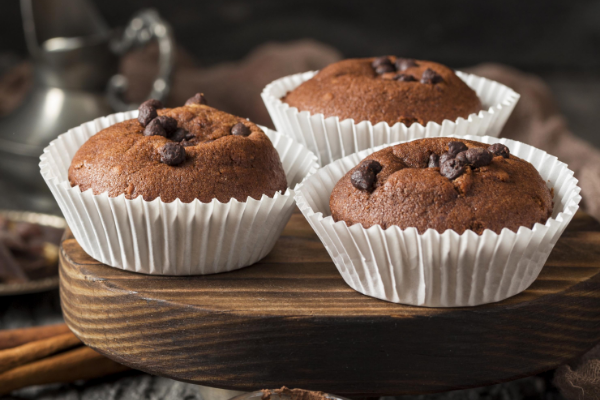 front-view-view-tasty-cupcake-with-chocolate-chips