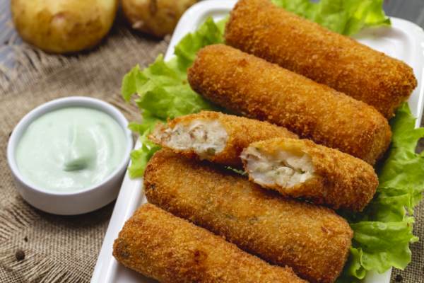 top-view-chicken-nuggets-with-sauce